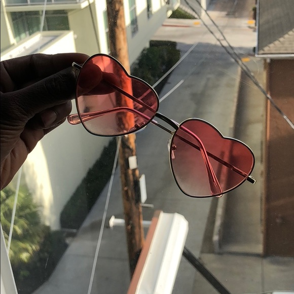 Cute Heart Shaped Sunglasses - Picture 4 of 4